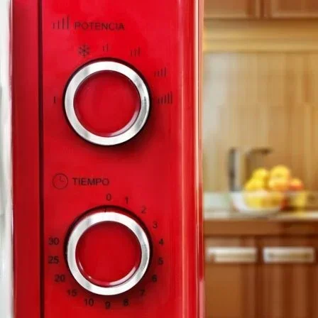 Grunkel Microondas Vintage MW-20ROJO, 20L de Capacidad, 700W, Color Rojo, 5 Niveles de Potencia, 8 Programas Predefinidos, Incluye Bandeja de Cristal